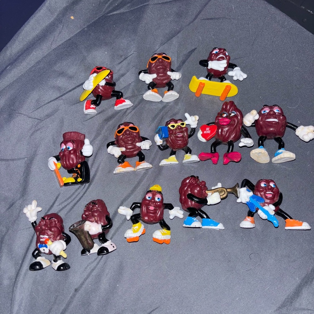 Vintage California Raisins Figurines Set